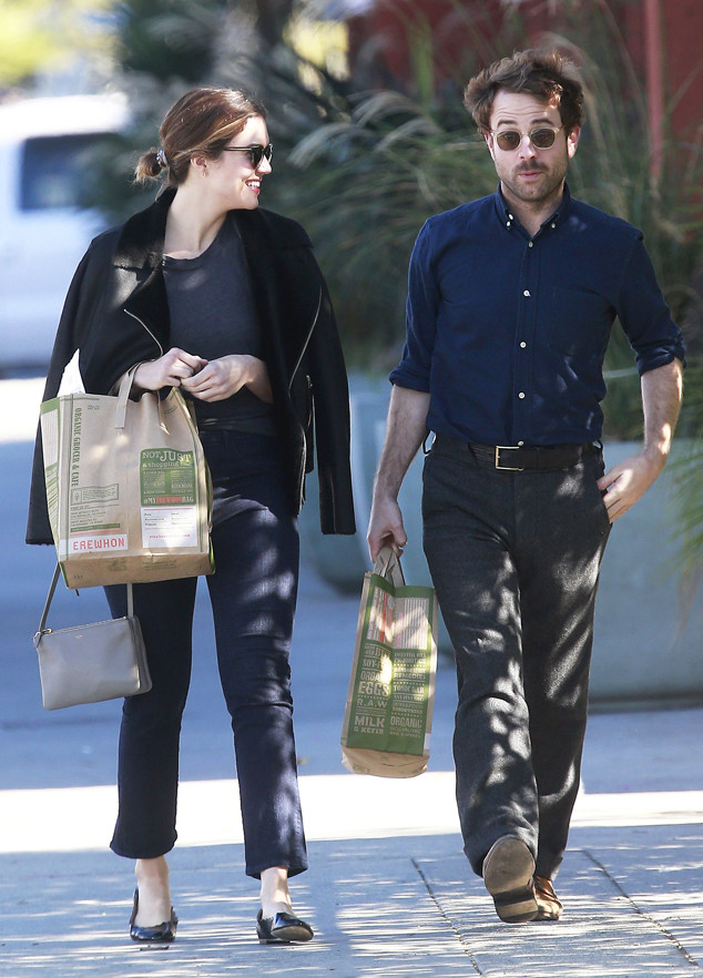 Photos From Mandy Moore And Taylor Goldsmith S Cutest Pictures E Online Au